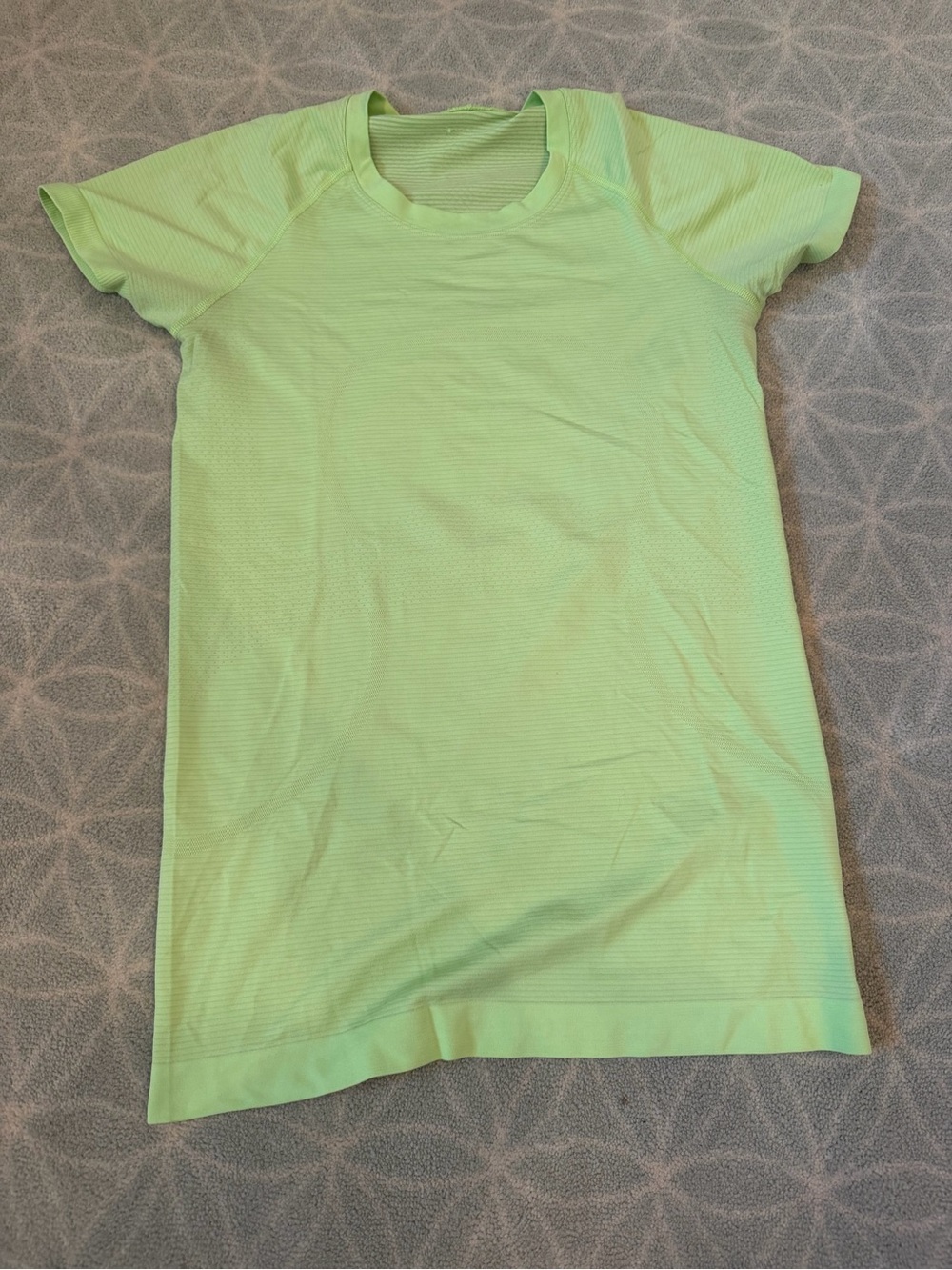 Lululemon Swiftly Tech short sleeve